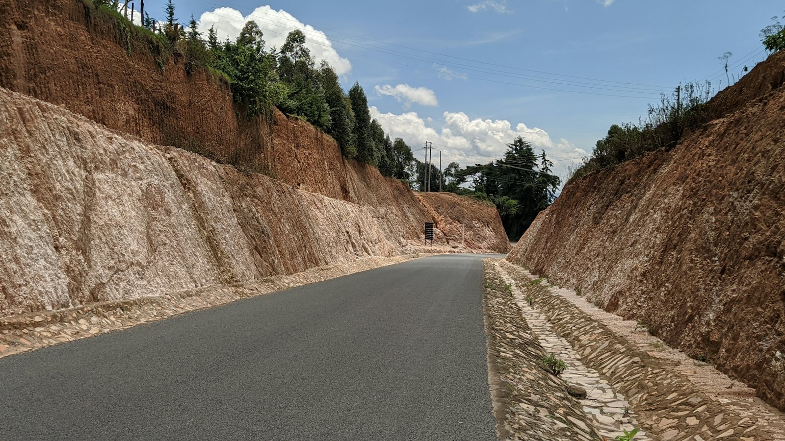 Longitudinalna drenaža — plastične mreže i proizvodi